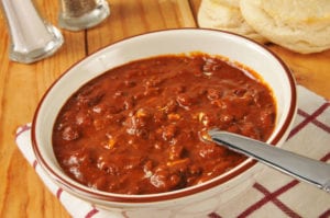 chili-bowl-on-table-feature mmm...beer chili