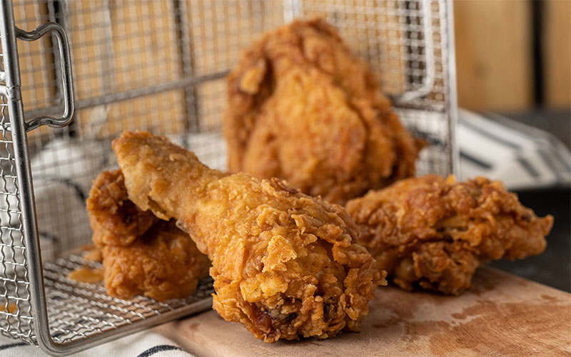 Cook Crisp Fried Chicken With Pressure Fryer For Home 